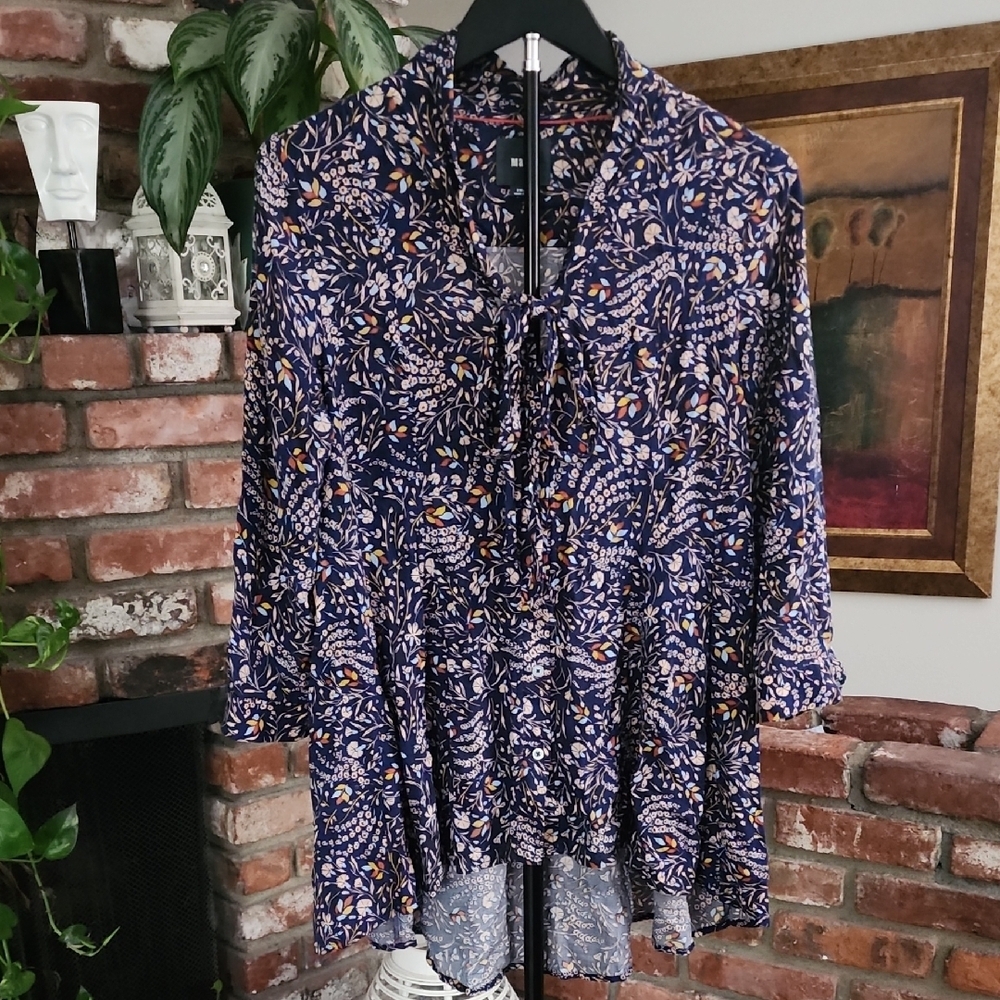 Maeve Anthropologie Navy Floral Peplum Blouse Size Small